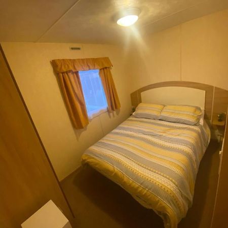Static Caravan Marine Holiday Park Rhyl Buitenkant foto